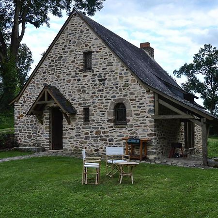 Preaux  Chambre D'Hote De Charme Dans Maison Independante Bed & Breakfast エクステリア 写真