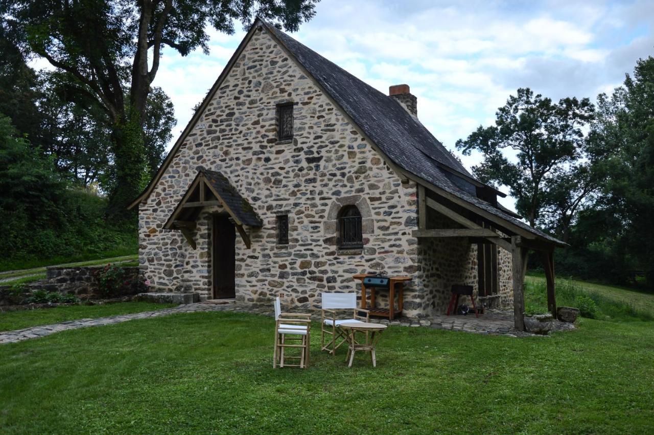 Preaux  Chambre D'Hote De Charme Dans Maison Independante Bed & Breakfast エクステリア 写真